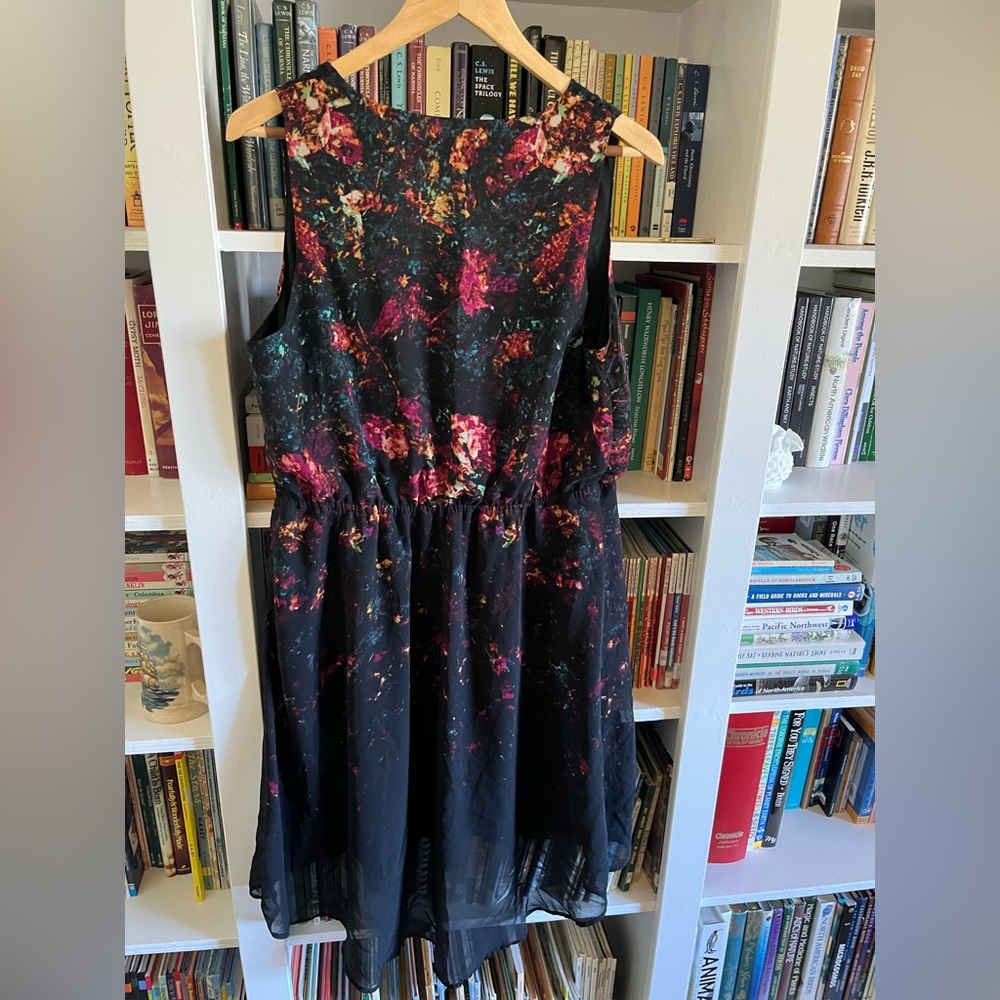 3/$15 Beautiful Mossimo abstract floral black XL dress - Picture 2 of 6